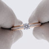 Klasikinis auksinis sužadėtuvių žiedas su cirkoniu