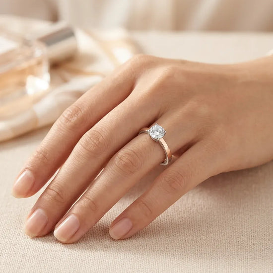 Klasikinis solitaire dizainas